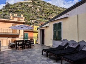 Luxury Apartments Manarola by Arbaspàa